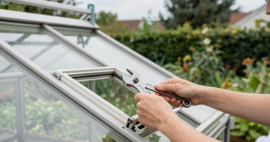 15 Best Solar Greenhouse Vent Openers in 2026